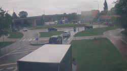 Křižovatka ulic Velká Dlážka a Polní