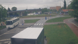 Křižovatka ulic Velká Dlážka a Polní