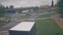 Křižovatka ulic Velká Dlážka a Polní