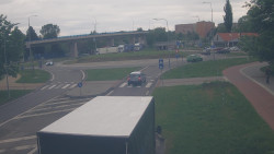 Křižovatka ulic Velká Dlážka a Polní