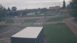 Křižovatka ulic Velká Dlážka a Polní