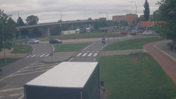 Křižovatka ulic Velká Dlážka a Polní