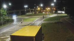 Křižovatka ulic Velká Dlážka a Polní