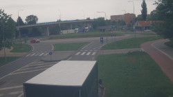 Křižovatka ulic Velká Dlážka a Polní