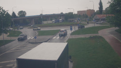 Křižovatka ulic Velká Dlážka a Polní