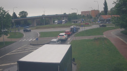 Křižovatka ulic Velká Dlážka a Polní