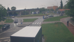 Křižovatka ulic Velká Dlážka a Polní