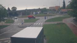 Křižovatka ulic Velká Dlážka a Polní