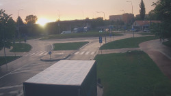 Křižovatka ulic Velká Dlážka a Polní