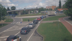Křižovatka ulic Velká Dlážka a Polní