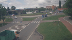 Křižovatka ulic Velká Dlážka a Polní