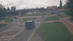 Křižovatka ulic Velká Dlážka a Polní