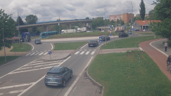 Křižovatka ulic Velká Dlážka a Polní