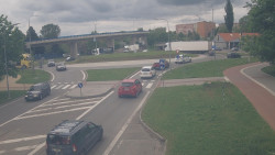 Křižovatka ulic Velká Dlážka a Polní