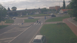 Křižovatka ulic Velká Dlážka a Polní