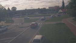 Křižovatka ulic Velká Dlážka a Polní