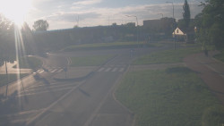 Křižovatka ulic Velká Dlážka a Polní