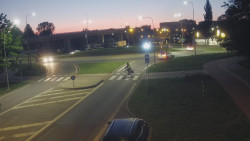 Křižovatka ulic Velká Dlážka a Polní