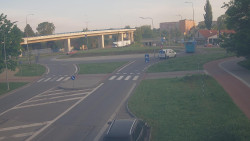 Křižovatka ulic Velká Dlážka a Polní