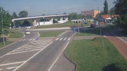 Křižovatka ulic Velká Dlážka a Polní