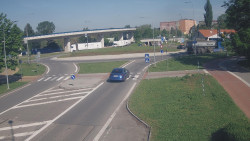 Křižovatka ulic Velká Dlážka a Polní