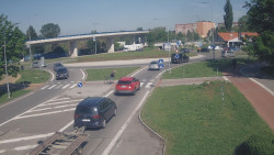 Křižovatka ulic Velká Dlážka a Polní