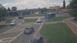 Křižovatka ulic Velká Dlážka a Polní