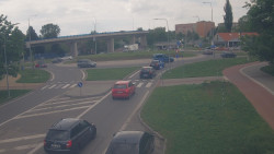 Křižovatka ulic Velká Dlážka a Polní