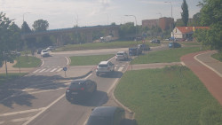 Křižovatka ulic Velká Dlážka a Polní