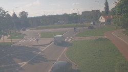 Křižovatka ulic Velká Dlážka a Polní