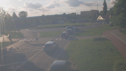 Křižovatka ulic Velká Dlážka a Polní