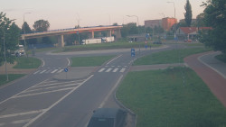 Křižovatka ulic Velká Dlážka a Polní