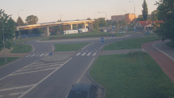 Křižovatka ulic Velká Dlážka a Polní