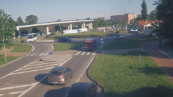 Křižovatka ulic Velká Dlážka a Polní
