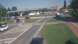 Křižovatka ulic Velká Dlážka a Polní