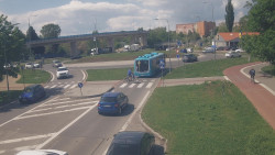 Křižovatka ulic Velká Dlážka a Polní