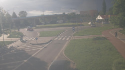 Křižovatka ulic Velká Dlážka a Polní