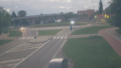 Křižovatka ulic Velká Dlážka a Polní