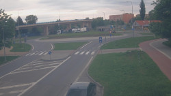 Křižovatka ulic Velká Dlážka a Polní