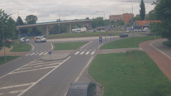 Křižovatka ulic Velká Dlážka a Polní