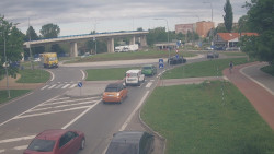 Křižovatka ulic Velká Dlážka a Polní