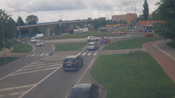 Křižovatka ulic Velká Dlážka a Polní