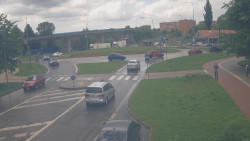 Křižovatka ulic Velká Dlážka a Polní