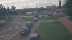 Křižovatka ulic Velká Dlážka a Polní