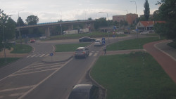 Křižovatka ulic Velká Dlážka a Polní