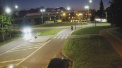 Křižovatka ulic Velká Dlážka a Polní
