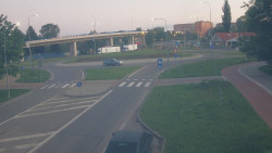 Křižovatka ulic Velká Dlážka a Polní