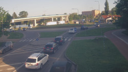 Křižovatka ulic Velká Dlážka a Polní