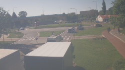 Křižovatka ulic Velká Dlážka a Polní