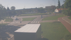 Křižovatka ulic Velká Dlážka a Polní
